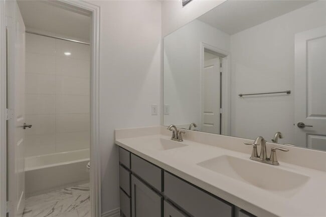 Building Photo - 3536 Sable Falls Way