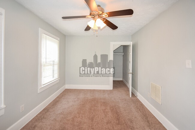 Building Photo - 1320 N Beville Ave