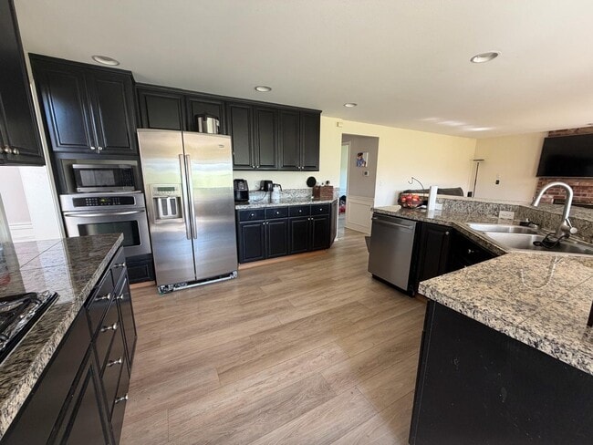 Building Photo - 2831 Hawkstone Ct