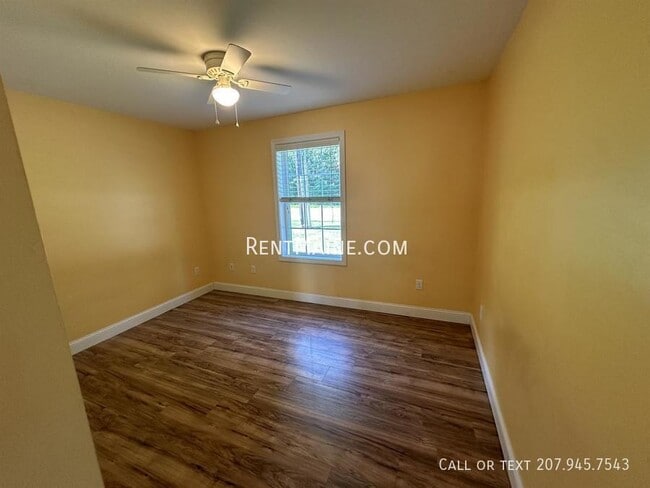 Building Photo - 11 Basketball Ct