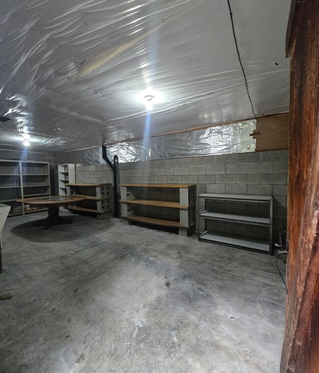 Building Photo - 2 Bedroom, 2 Bathroom Home For Rent in the...