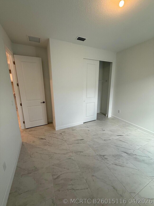Building Photo - 13509 SW Bally Dr