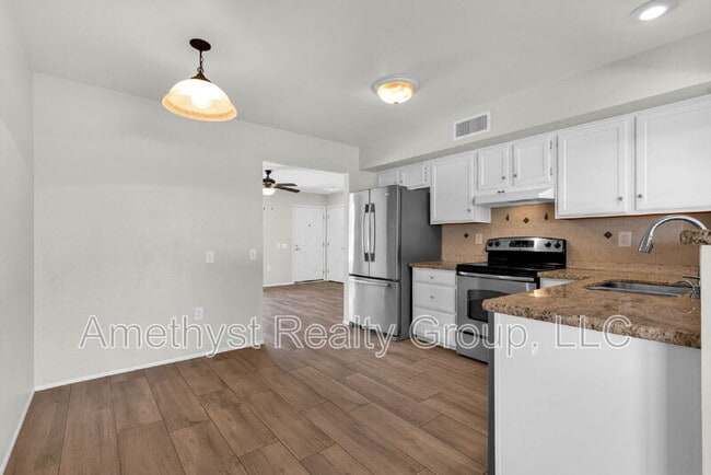 Building Photo - 14126 W Pennystone Dr