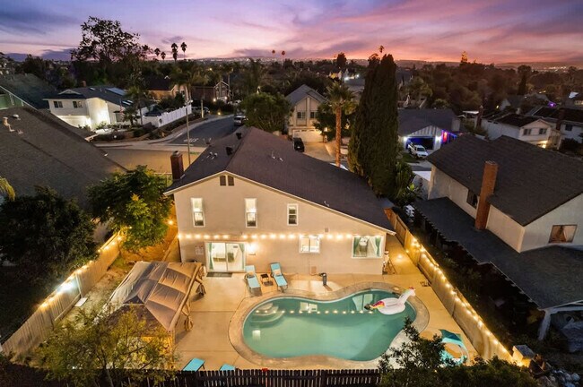 Building Photo - 13737 Via Tres Vistas