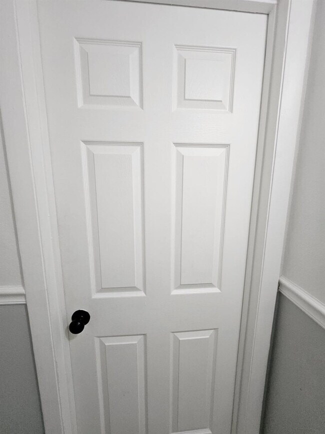 Building Photo - 1005 S Flagler Ave