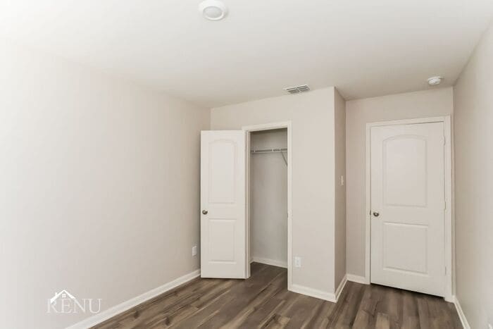 Building Photo - 2022 Delta Downs Dr