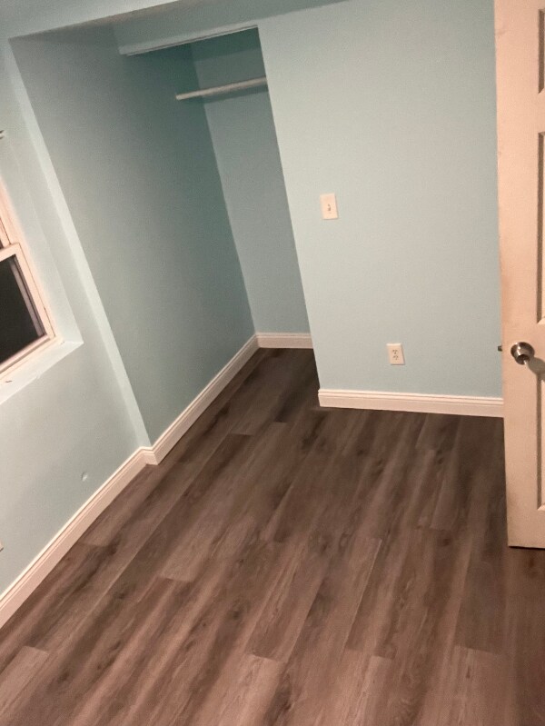 Building Photo - 1639 W 38th Pl