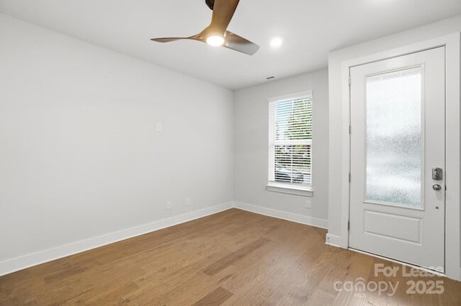 Building Photo - 1312 Nandina St