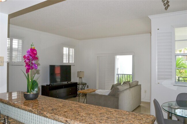 Building Photo - 3255 NE 184th St