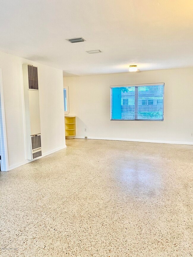 Building Photo - 701 Sea Gull Dr