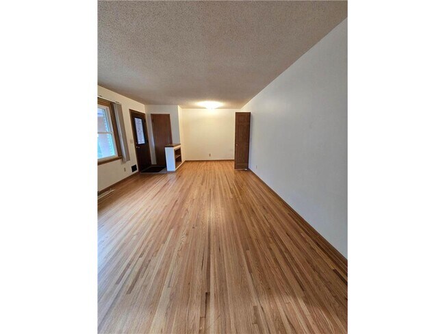 Building Photo - 3209 Welcome Ave N