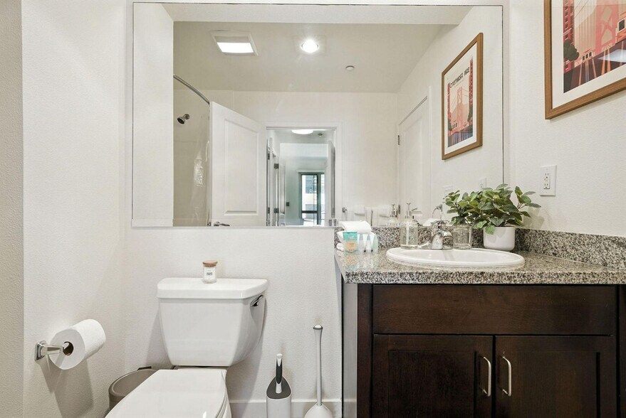 Building Photo - 1201 4th St