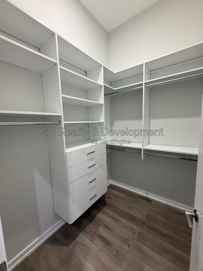 Building Photo - 1507 N Sedgwick St