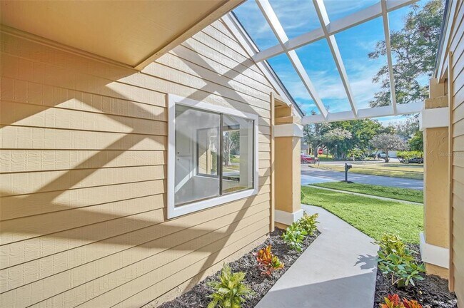 Building Photo - 8244 Limetree Ct