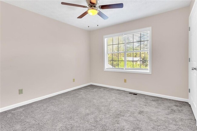 Building Photo - 826 Grindstone Ct