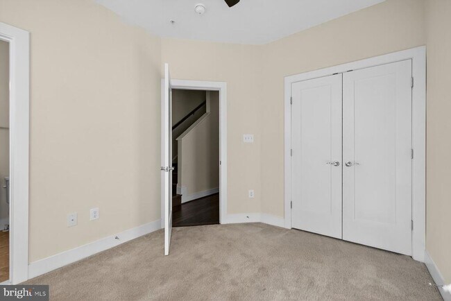 Building Photo - 1446 Piccard Dr