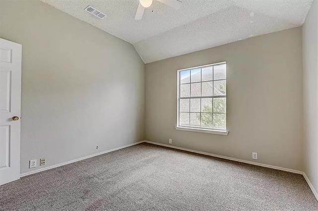 Building Photo - 8921 Smokey Dr