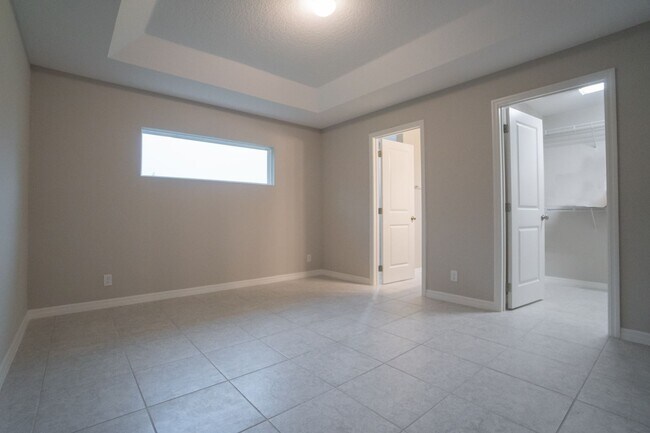 Building Photo - PENDING APPLICATION- Beautiful 3/2 Energy Efficient 1 Story Attached Home w/ 1 Car Garage