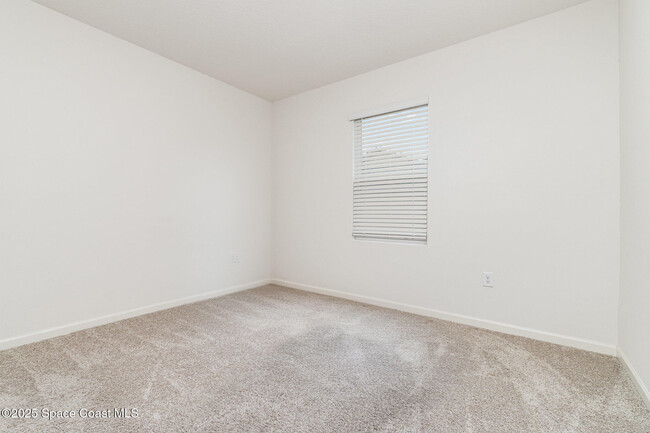 Building Photo - 1299 Buffing Cir SE