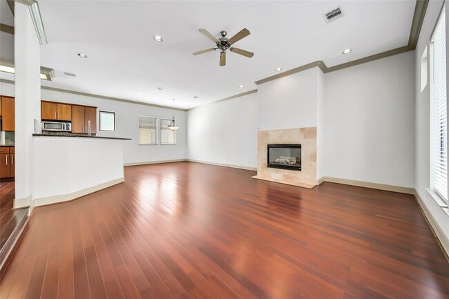 Building Photo - 5221 Eigel St