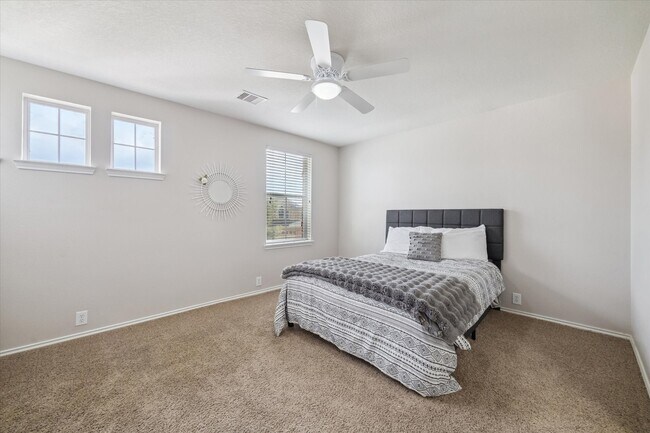 Building Photo - 13815 Lake Livingston Dr