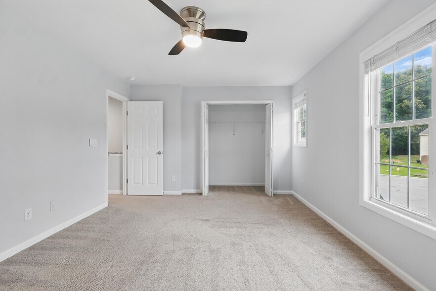 Building Photo - 5408 Gunnette Dr