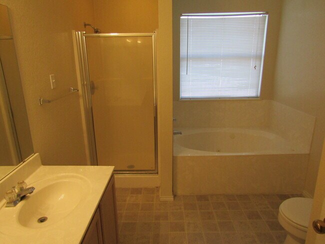 Building Photo - 3913 Haleys Way
