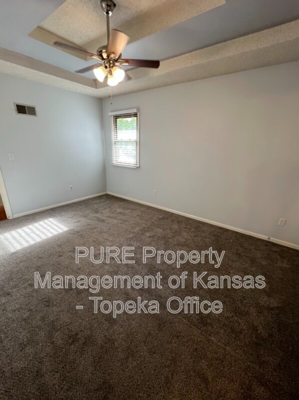 Building Photo - 2013 NW 84th Terrace