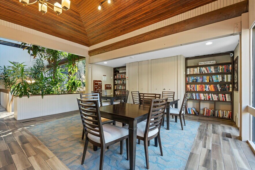Library - 3113 Raintree Cir