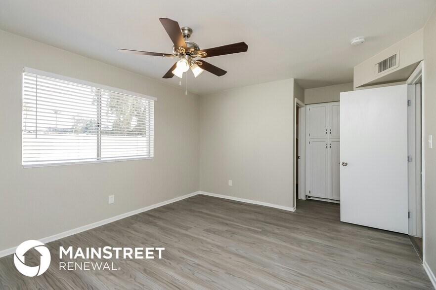 Building Photo - 1509 S Cochise