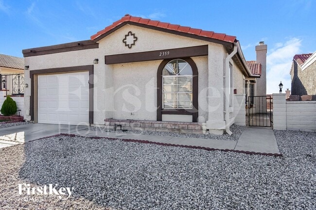 Building Photo - 2359 Los Feliz St