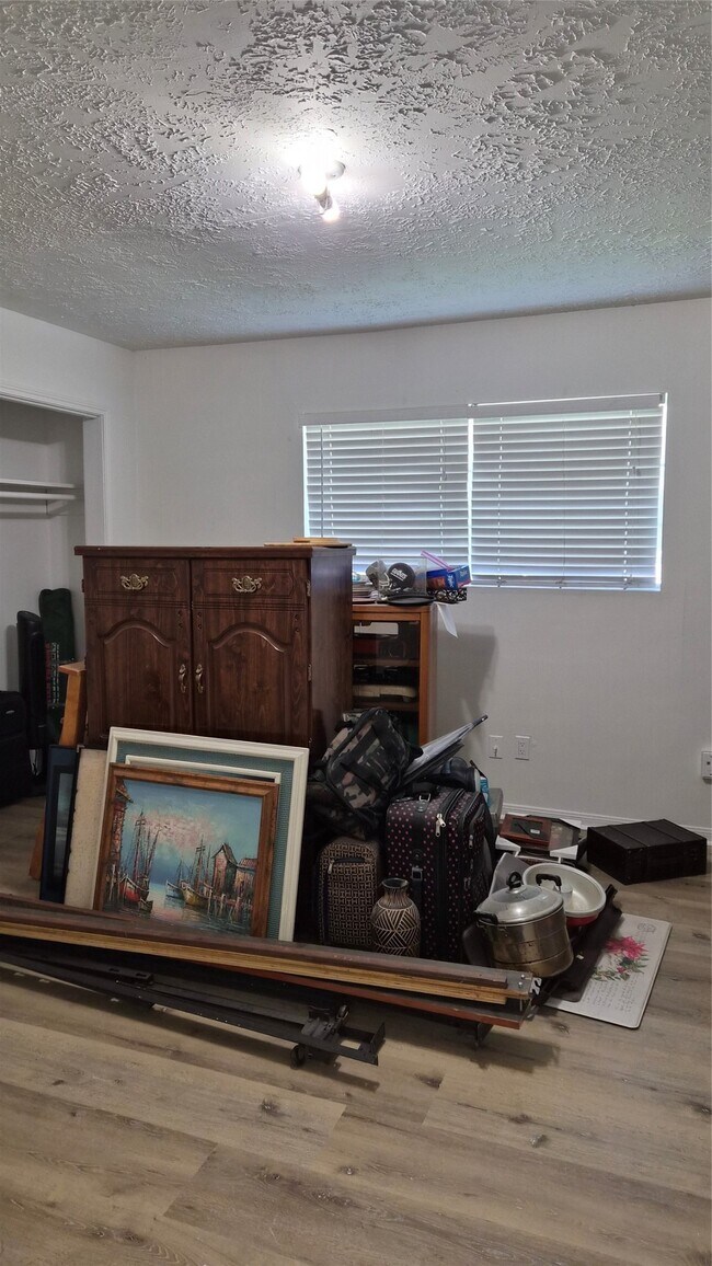 Building Photo - 8316 Beechnut St