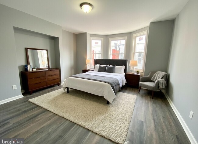 Building Photo - 2134 E Birch St