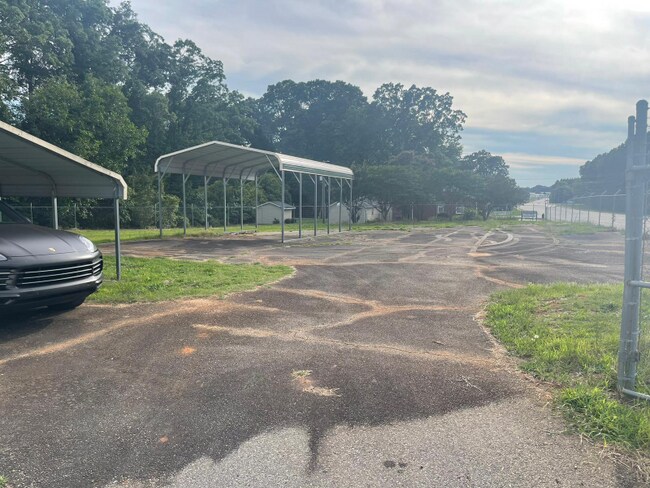 Building Photo - 2715 W Whitner St