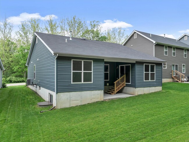 Building Photo - 1631 Ridgefield Blf Ct