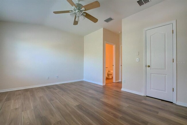 Building Photo - 15706 Stable Run Dr