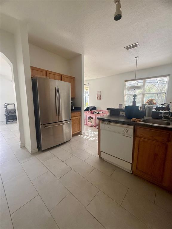 Building Photo - 1008 Royal Ridge Dr