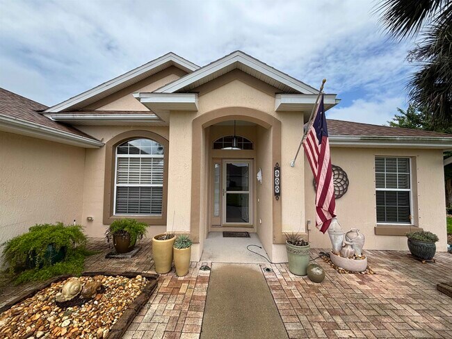 Building Photo - 900 Windward Way
