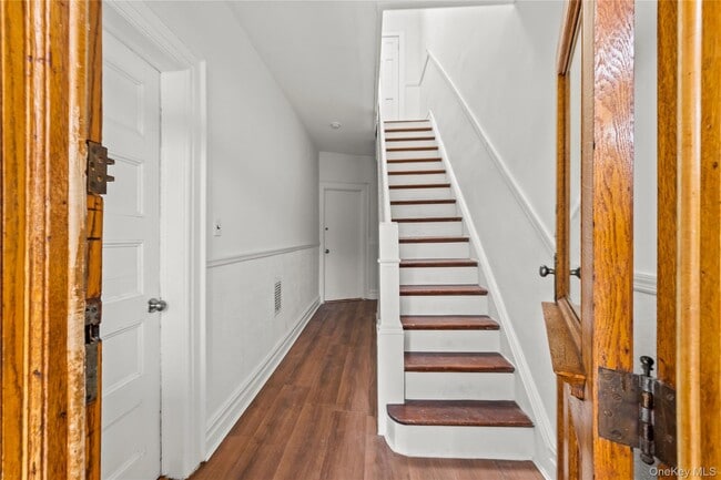 Building Photo - 963 Utica Ave