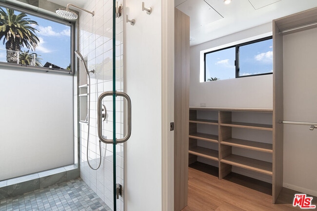 Building Photo - 4143 Madison Ave