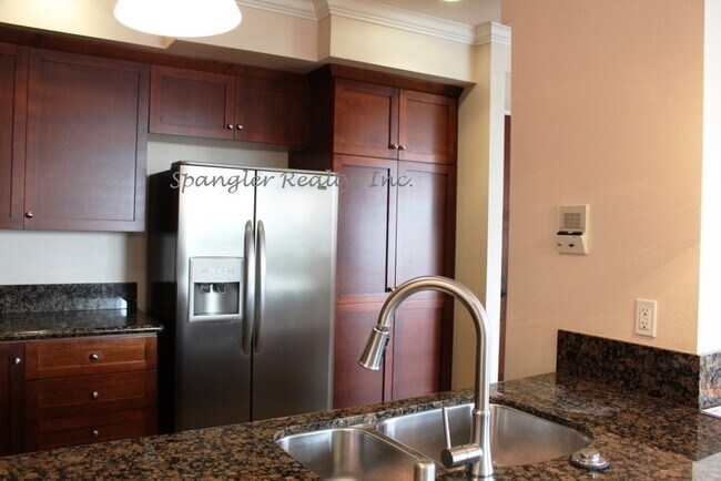 Building Photo - 553 Laguna Dr