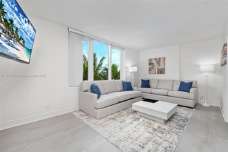 Building Photo - 2301 COLLINS Ave