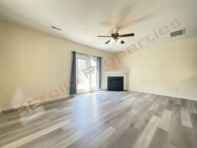 Building Photo - 1304 Cozart St