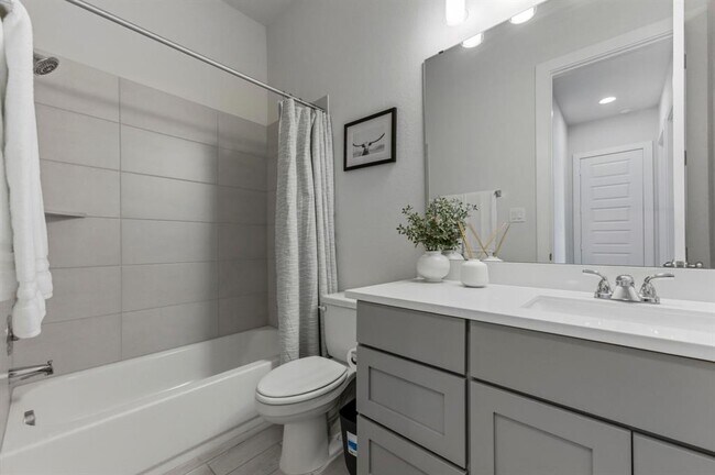 Building Photo - 111 Carolina Jasmine Dr