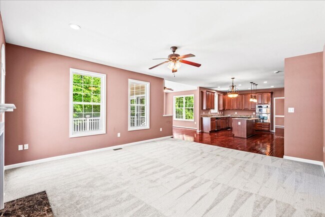 Building Photo - CLOSE TO I-95 & QUANTICO!
