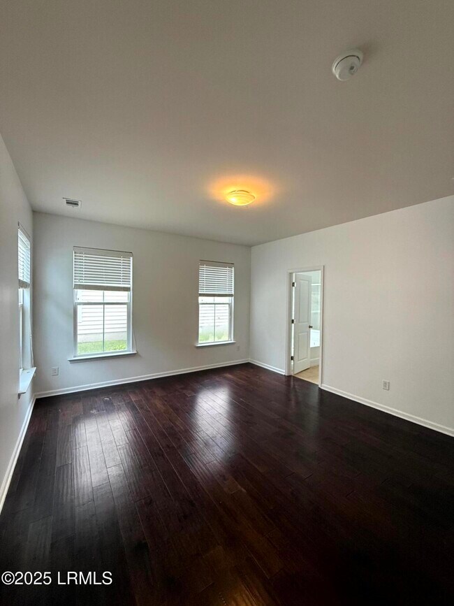 Building Photo - 17 Riversbridge Ct