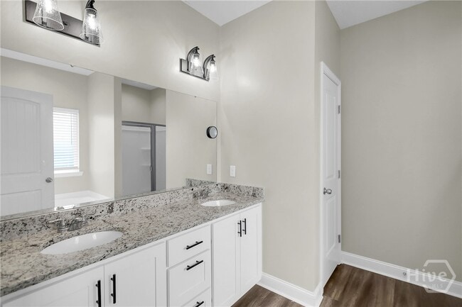 Building Photo - 1039 Meloney Dr