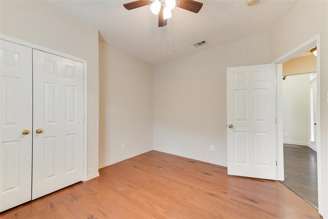 Building Photo - 323 Crestview Dr
