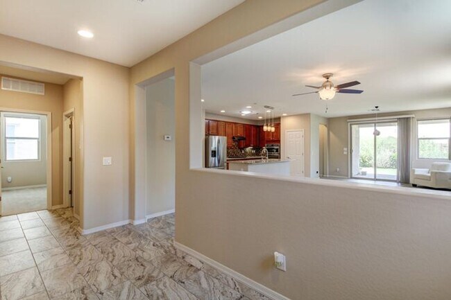 Building Photo - 40876 W Tamara Ln