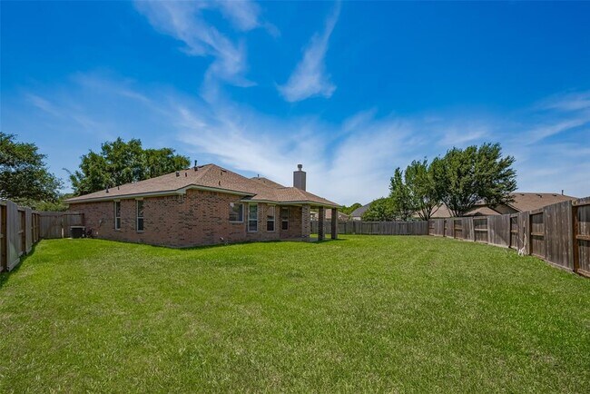 Building Photo - 2502 Oakthorn Ct